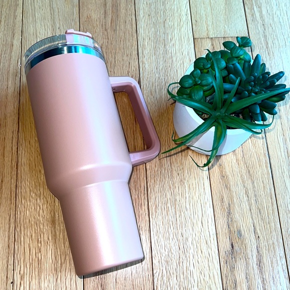 Other - 40oz Tan Cup